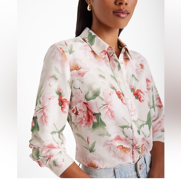 Express Relaxed Floral Portofino Blouse - Picture 6 of 8